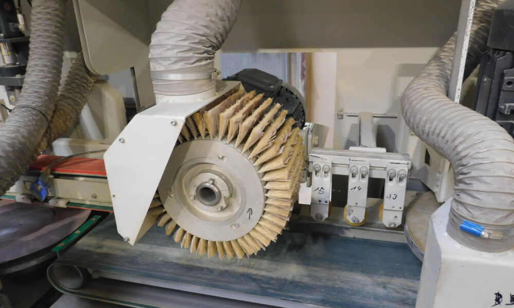 Szlifierka przelotowa Ecoline dostarczona przez firmę ITA