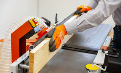 Prosta i kompaktowa strugarka pozwala łatwo i wygodnie obrabiać tarcicę, uzyskując dokładnie skalibrowane deski. Fot. Wood-Mizer