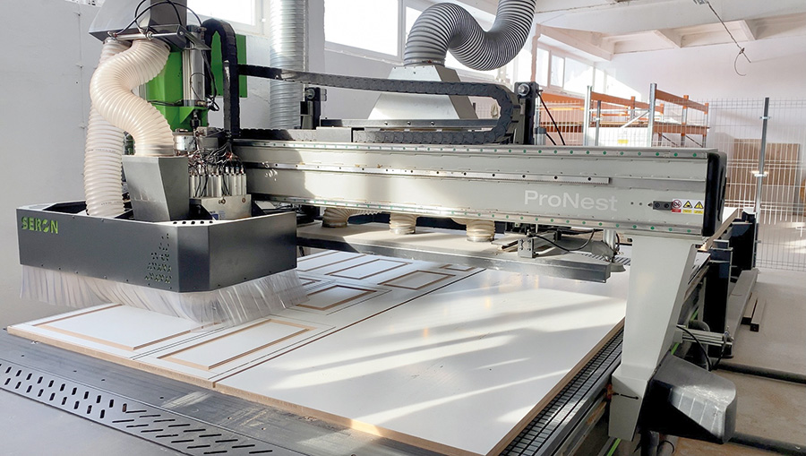 Rozwiązanie proponowane przez firmę Seron znacznie usprawniło produkcję. Fot. Drawel Meble