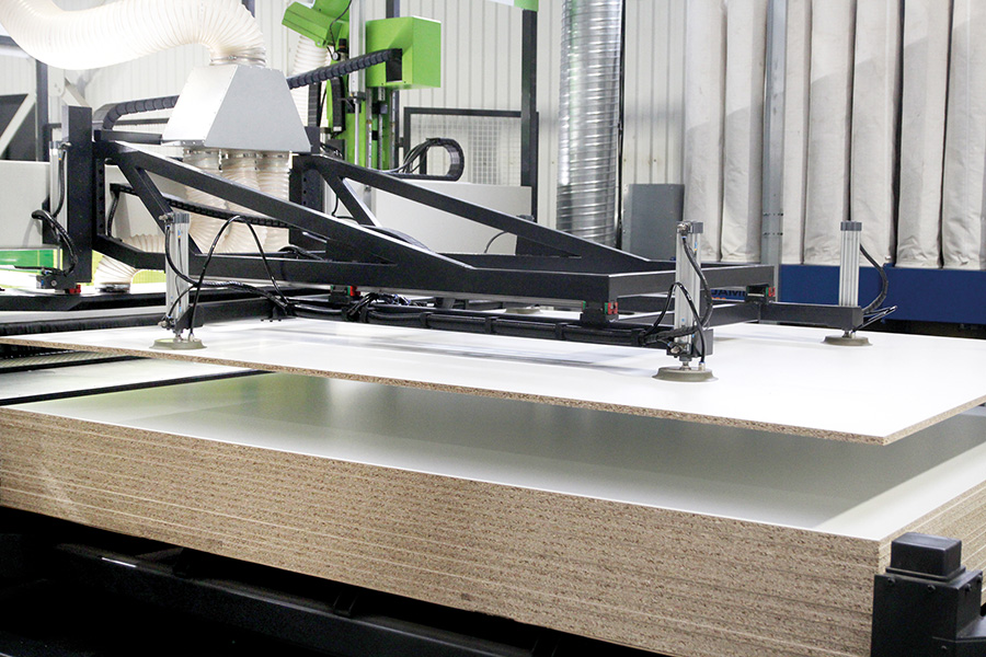 System podawania płyt jest w pełni automatyczny... Fot. Seron