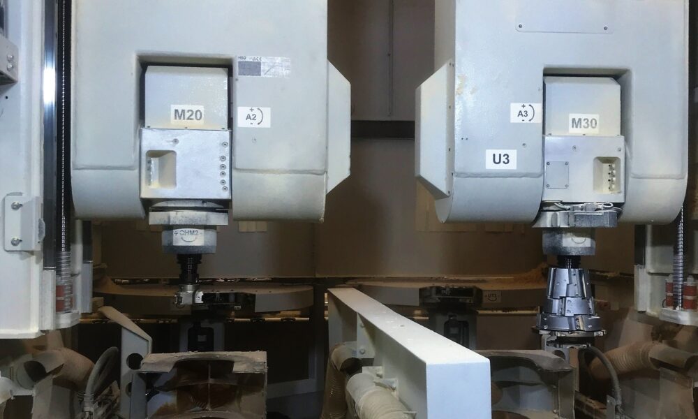 Centrum sterowane numerycznie Woodpecker 15/3 marki SAMOAD dostarczone przez firmę ITA w 2021 roku