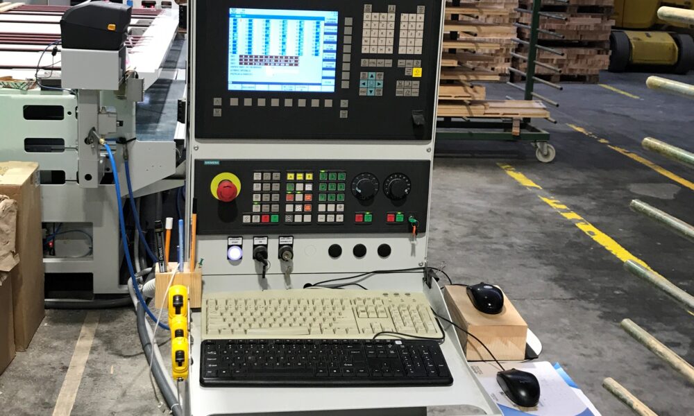 Centrum sterowane numerycznie Woodpecker 15/3 marki SAMOAD dostarczone przez firmę ITA w 2021 roku