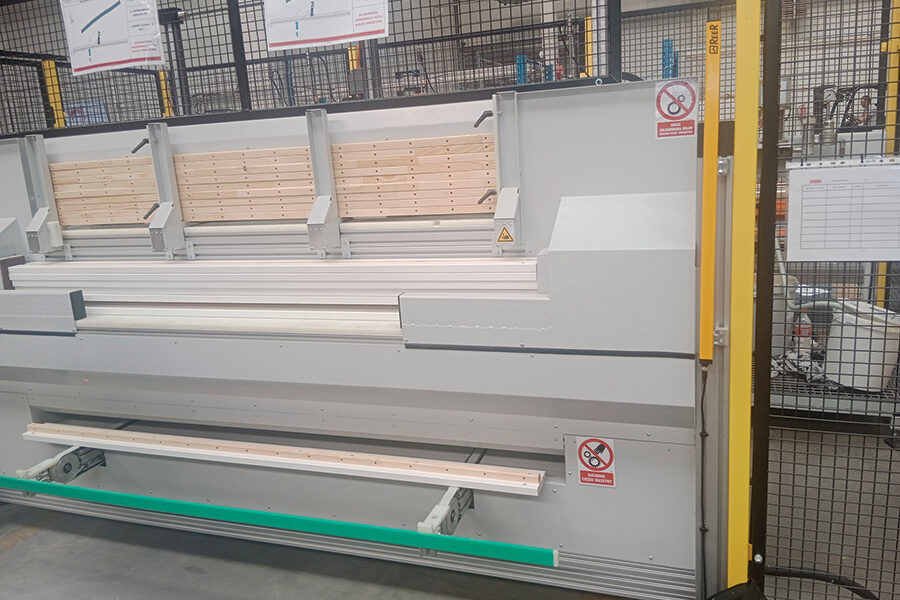 Automatyczna maszyna do przykręcania