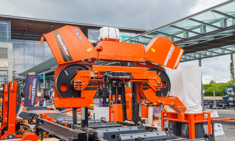 Wood-Mizer wprowadza na rynek WM5500: przemysłowy trak nowej generacji o zwiększonej wydajności i zaawansowanej technologii