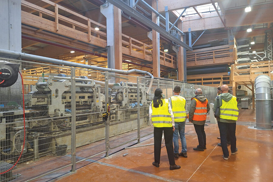 Linia produkcyjna do drewna klejonego