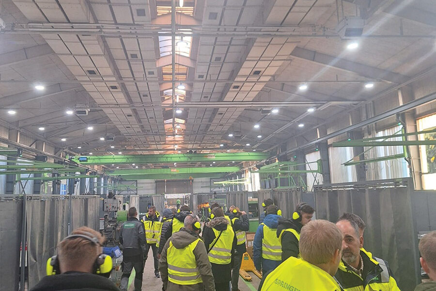 Zwiedzanie zakładu firmy SPRINGER. Fot. PIGPD